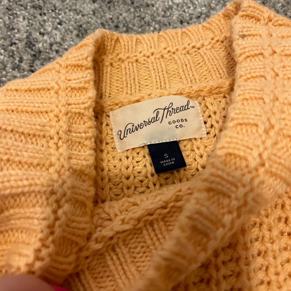 Universal Threads Sweater - Picture 2 of 3